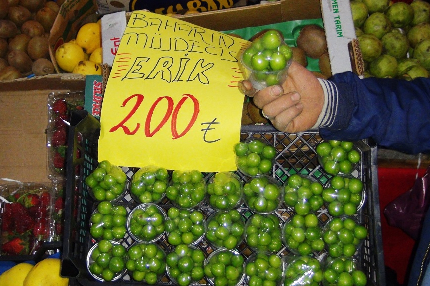 1 kilogram yeşil eriğin fiyatı, çeyrek altından pahalı